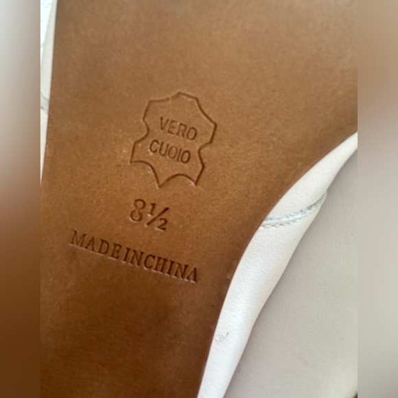 American Dutchess white pumps size 8 1/2 - Picture 3 of 3